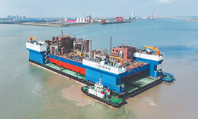 意昂娱乐：全球最大江海移动船坞完成出海运输任务